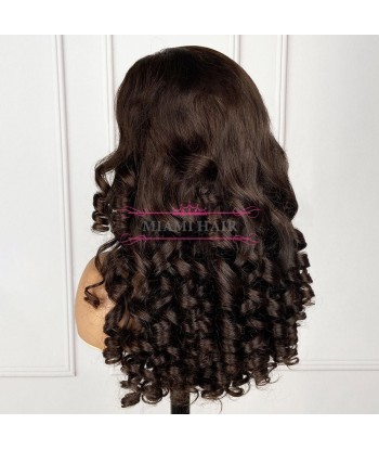 Perruque Lace Wig 13x4 Loose Body Wave  4 - avec Effet Presque Double Drawn et Maximum de Volume en Cheveux Remy est présent 